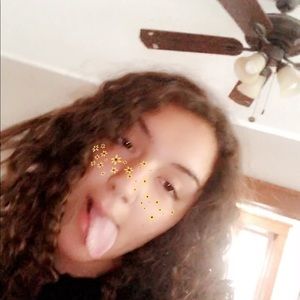 Meet your Posher, Leena